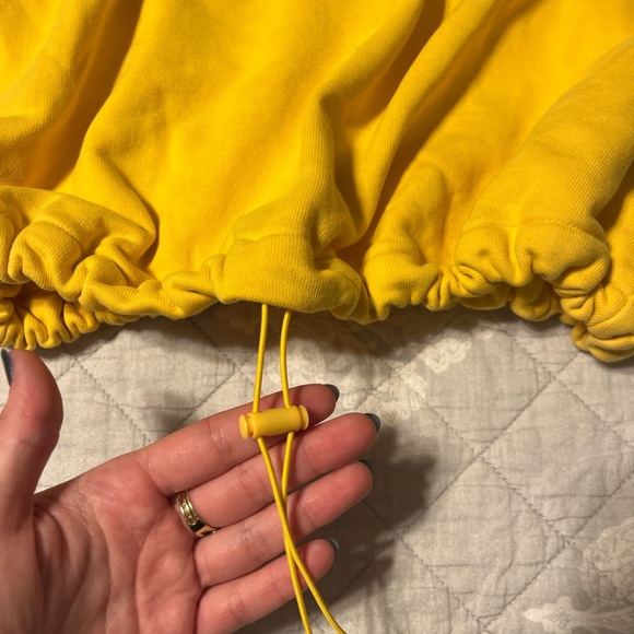 Cinched Levi’s Hoodie - Picture 3 of 4